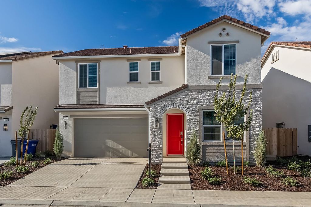 7114 W Ashcroft Avenue, Fresno, CA 93723