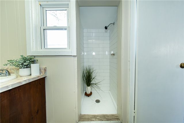 46 E Andrew Comstock Road, Warwick, RI 02886