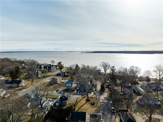 46 E Andrew Comstock Road, Warwick, RI 02886