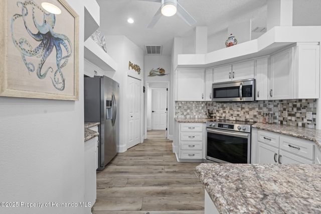 4567 Secretariat Run, Spring Hill, FL 34609