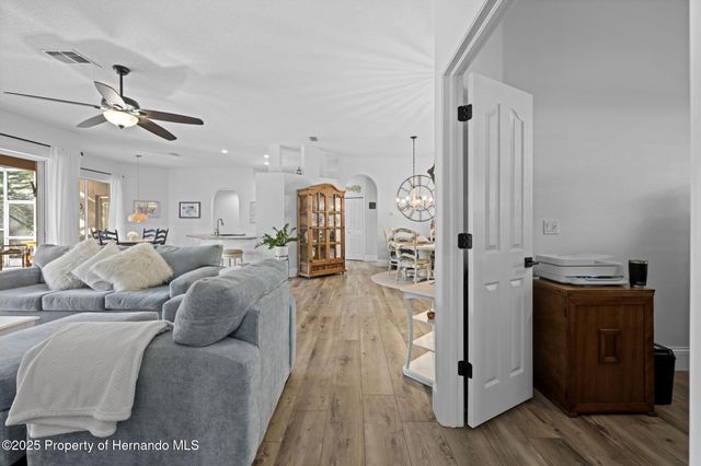 4567 Secretariat Run, Spring Hill, FL 34609