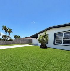 10730 SW 52nd Ter, Miami, FL 33165