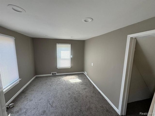 24025 Cunningham Avenue, Warren, MI 48091