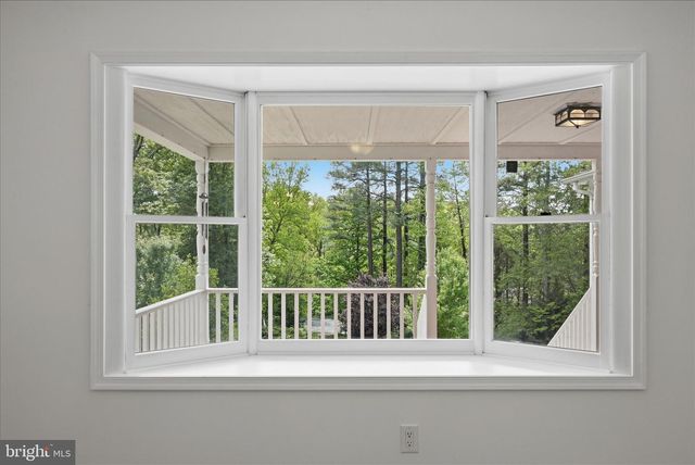 3744 BROWNTOWN RD, Front Royal, VA 22630