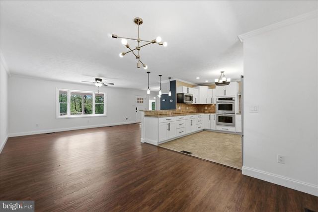 3744 BROWNTOWN RD, Front Royal, VA 22630
