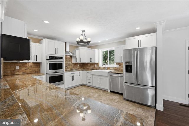 3744 BROWNTOWN RD, Front Royal, VA 22630