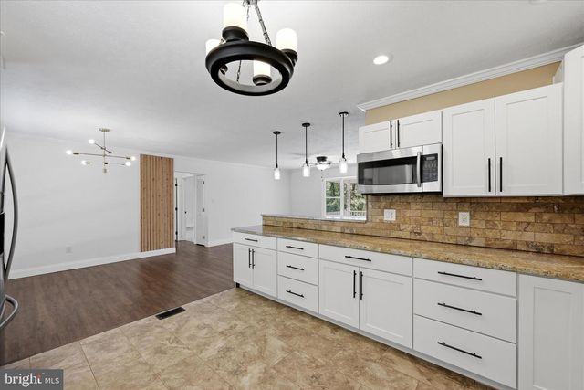 3744 BROWNTOWN RD, Front Royal, VA 22630