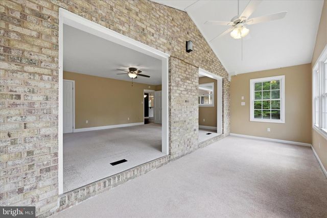 3744 BROWNTOWN RD, Front Royal, VA 22630