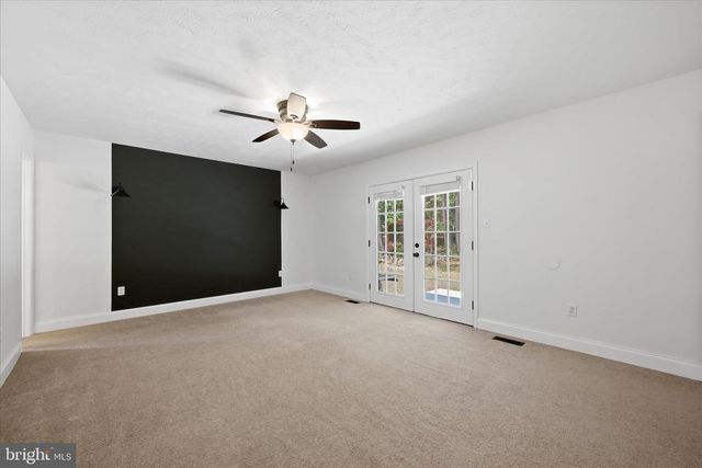 3744 BROWNTOWN RD, Front Royal, VA 22630