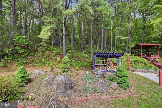 3744 BROWNTOWN RD, Front Royal, VA 22630