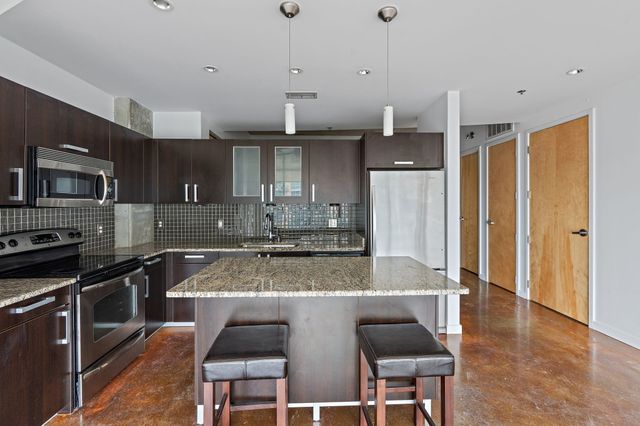 600 12th Ave S Apt 1608, Nashville, TN 37203