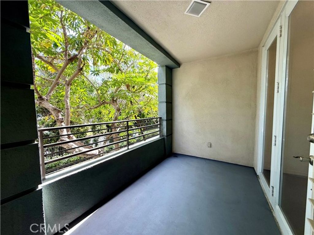 2243 Martin 110, Irvine, CA 92612