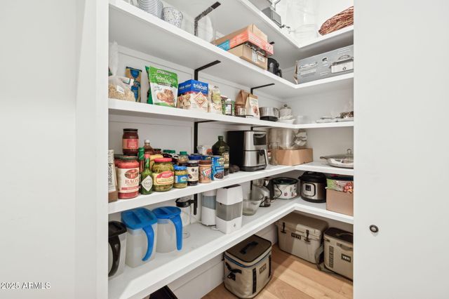 3530 E GLENROSA Avenue, Phoenix, AZ 85018