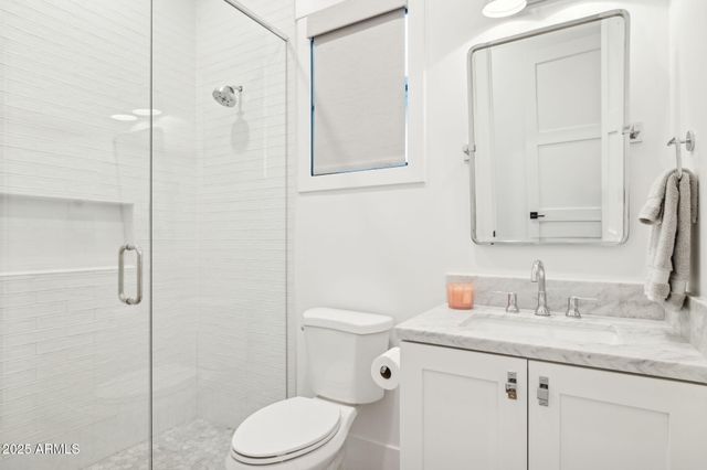 3530 E GLENROSA Avenue, Phoenix, AZ 85018