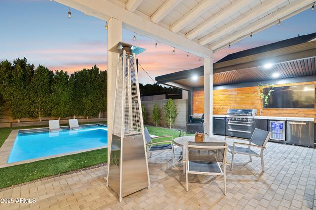 3530 E GLENROSA Avenue, Phoenix, AZ 85018