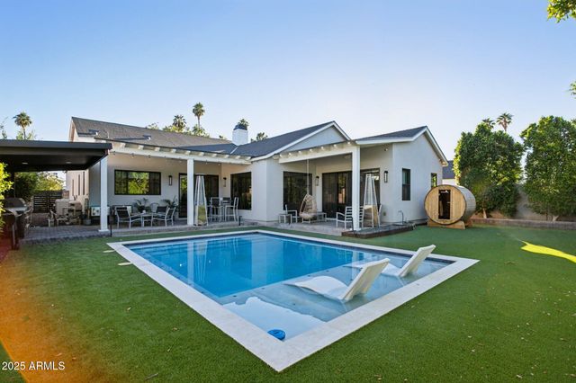 3530 E GLENROSA Avenue, Phoenix, AZ 85018