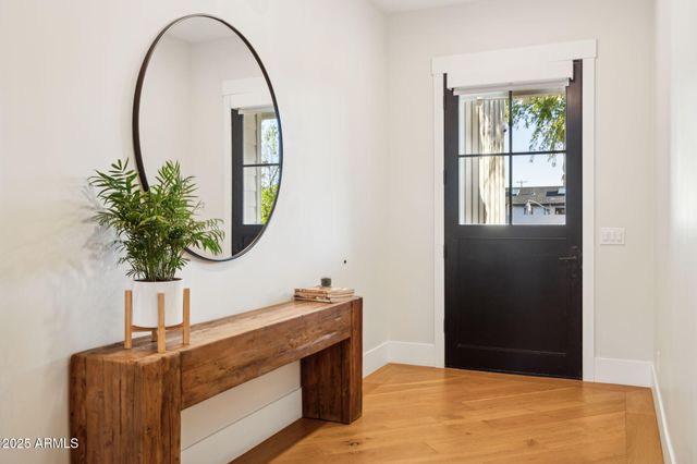 3530 E GLENROSA Avenue, Phoenix, AZ 85018