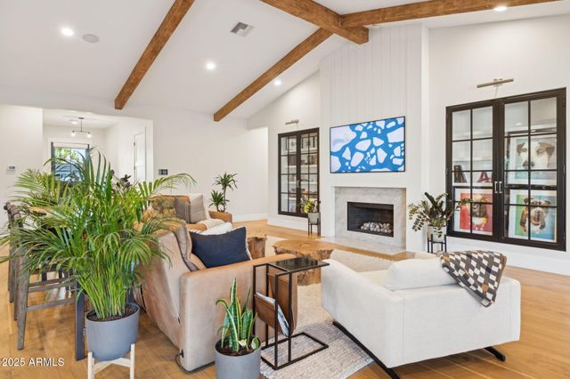 3530 E GLENROSA Avenue, Phoenix, AZ 85018