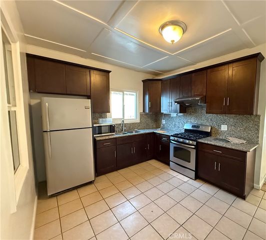 760 Elm, Pomona, CA 91766