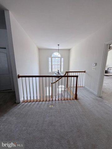 12739 LADY SOMERSET LN, Fairfax, VA 22033