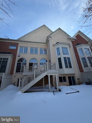 12739 LADY SOMERSET LN, Fairfax, VA 22033