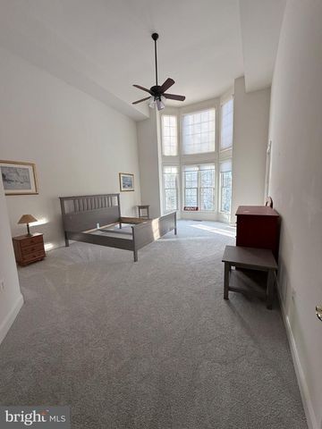 12739 LADY SOMERSET LN, Fairfax, VA 22033