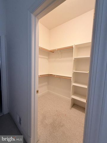 12739 LADY SOMERSET LN, Fairfax, VA 22033