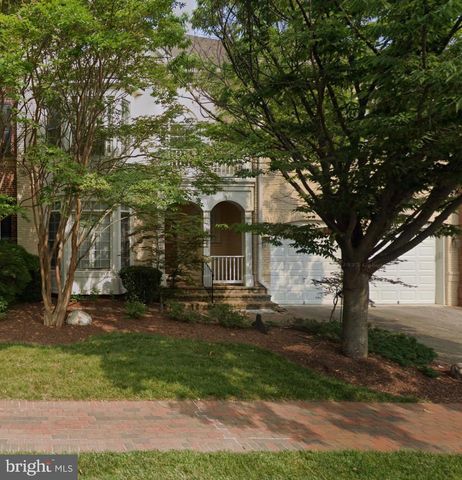 12739 LADY SOMERSET LN, Fairfax, VA 22033