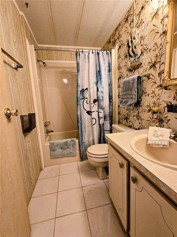 6306 WATERFRONT LANE, Zephyrhills, FL 33542