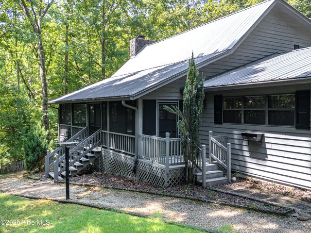 1054 Dickey Road, Murphy, NC 28906
