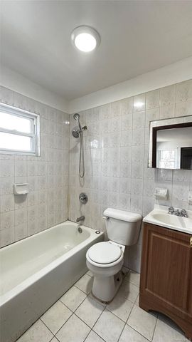 19128 114th Drive 1, Saint Albans, NY 11412