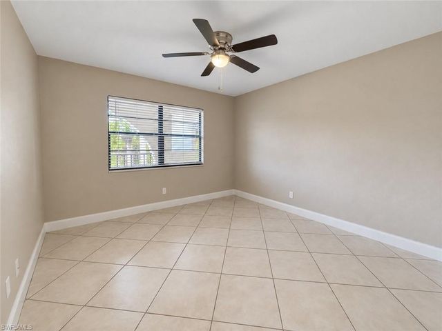 700 Valley Stream DR 303, Naples, FL 34113