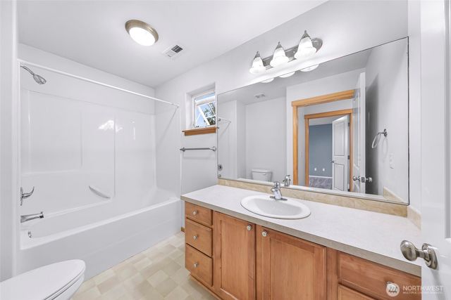 1033 Aspen Lane, Burlington, WA 98233