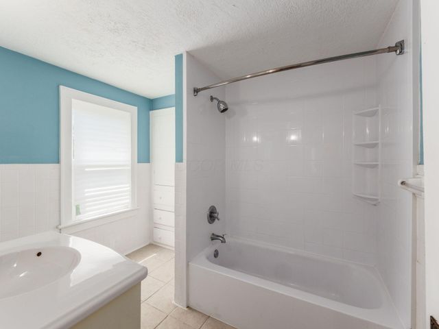 49 S Westmoor Avenue, Columbus, OH 43204