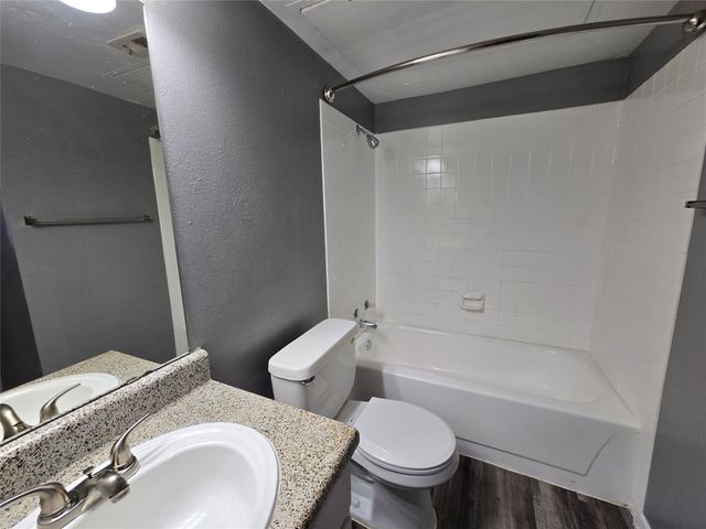1122 Millview Drive 1304, Arlington, TX 76012