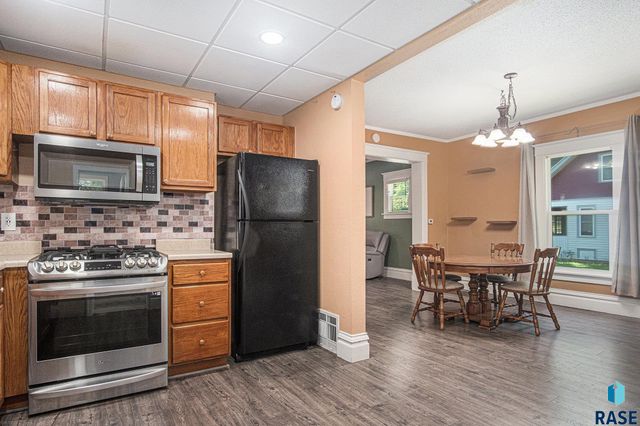 812 W 15th St, Sioux Falls, SD 57104