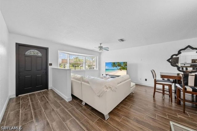 4027 Mindi AVE, Naples, FL 34112