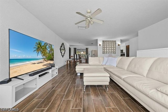 4027 Mindi AVE, Naples, FL 34112