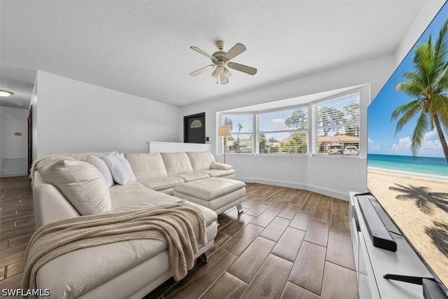 4027 Mindi AVE, Naples, FL 34112
