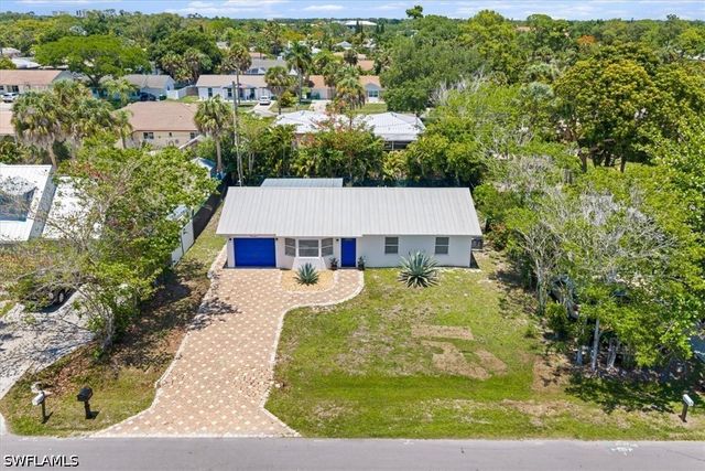 4027 Mindi AVE, Naples, FL 34112