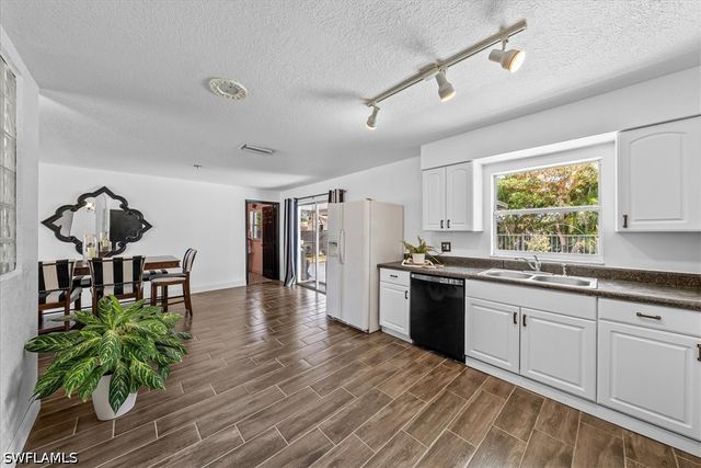4027 Mindi AVE, Naples, FL 34112
