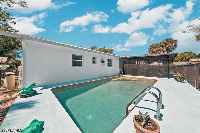 4027 Mindi AVE, Naples, FL 34112