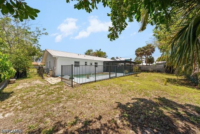 4027 Mindi AVE, Naples, FL 34112