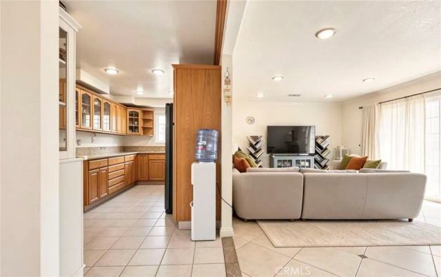 15102 starboard, Garden Grove, CA 92843