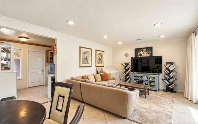 15102 starboard, Garden Grove, CA 92843