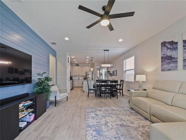 8258 BAYLISS COURT, Orlando, FL 32825