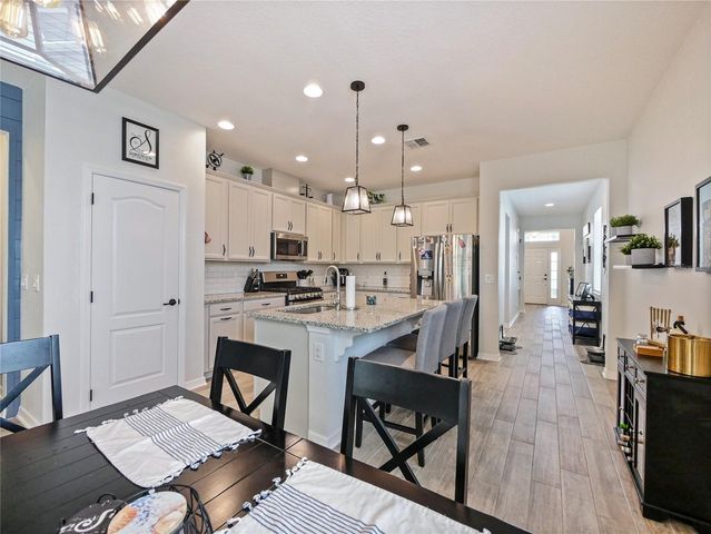 8258 BAYLISS COURT, Orlando, FL 32825