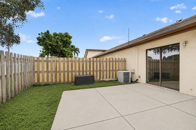11065 NW 38th Place, Sunrise, FL 33351