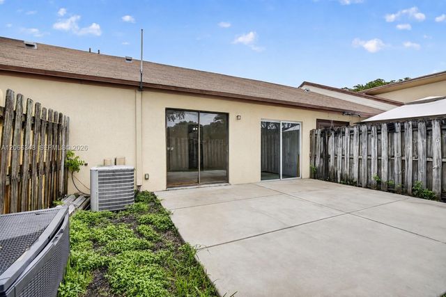 11065 NW 38th Place, Sunrise, FL 33351