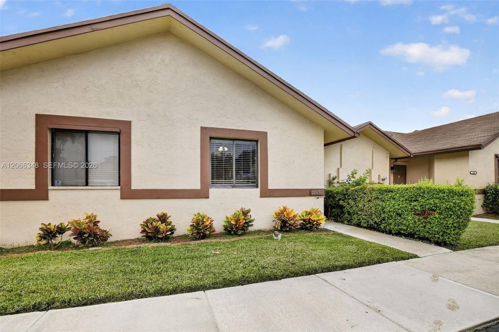11065 NW 38th Place, Sunrise, FL 33351